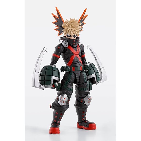 Katsuki Bakugo from the TV anime "My Hero Academia" joins the "S.H.Figuarts" action-figure series from Bandai, wearing the outfit he wore for the final battle with Shigaraki Tomura! The movable mechanism was designed backwards from the action in the show, allowing for incredibly dynamic poses! Order him for your own collection today!