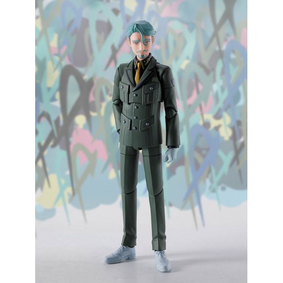 PRE-ORDER: Expected to ship in July of 2026

This Challia Bull figure is made with painstaking detail to recreate his appearance in the show, in an S.H.Figuarts size. In addition to the accurate shaping and coloring, it also comes with exchangeable expression parts, including one with the mask he wears at the end. The definitive Challia Bull figure is finally here!