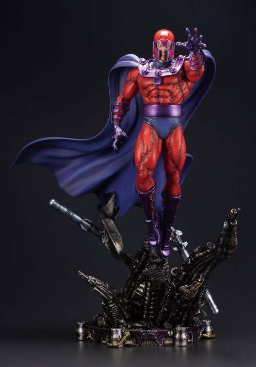 The latest addition to the revamped Fine Art Statue line is the X-Men villain and master of magnetic fields, Magneto. Standing over 40cm tall, this impressive piece is Kotobukiya's second rendition of Magneto in statue form. Magneto's muscular form, honed by using his magnetic powers to float inspace, makes him look younger than Professor X despite being close inage. The villan is overflowing with rage at mankind for mistreating his fellow mutants, and resignation towards his former friend for refusing to c