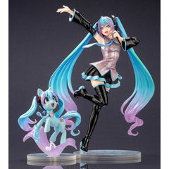 The dream collaboration between My Little Pony and Hatsune Miku is coming to life through the Bishoujo series! It’s the second time Shunya Yamashita is designing Hatsune Miku for Kotobukiya, and this time it’s an adorable and fun design that looks as if she is singing together with the “Miku Pony,” created just for this collaboration! Hatsune Miku’s signature blue-green twintails are made of clear material and painted with a color gradation to look light and soft. Be sure to also take note of the different