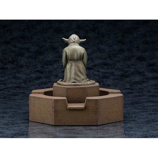 Kotobukiya Star Wars: The Empire Strikes Back Yoda Fountain Limited Edition Statue Figure