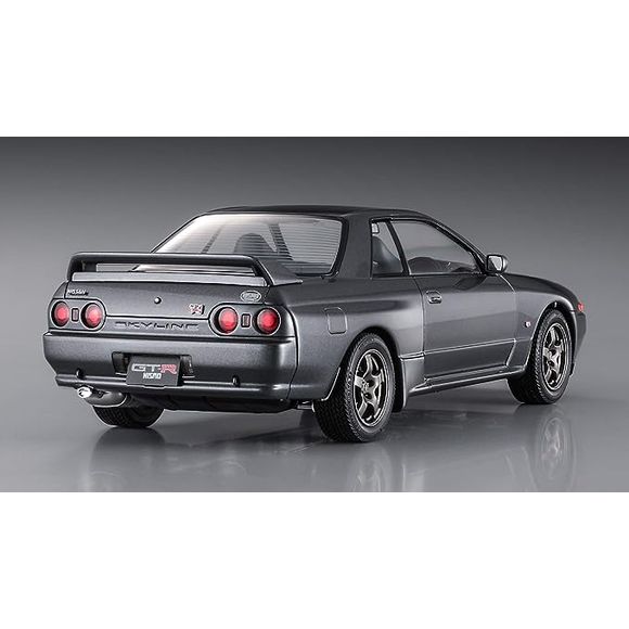 Hasegawa Nissan Skyline GT-R NISMO (BNR32) 1/24 Scale Model Kit | Galactic Toys & Collectibles