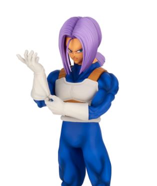 Add to your Dragon Ball Z collection with the first figures from the Solid Edge Works line by Banpresto. This figure features Trunks getting ready for action, and captures one of the fan-favorite characters in great detail!  7.1 inches (18.03cm) tall.