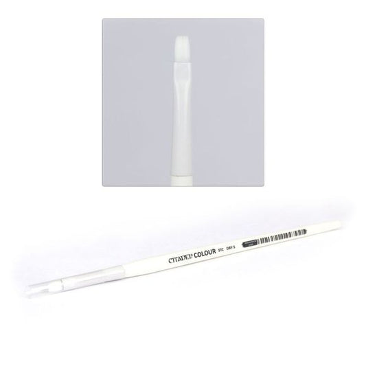 Synthetic brush fibers to prevent curling. Perfect for all of your dry brushing needs. Finetuned for small details.