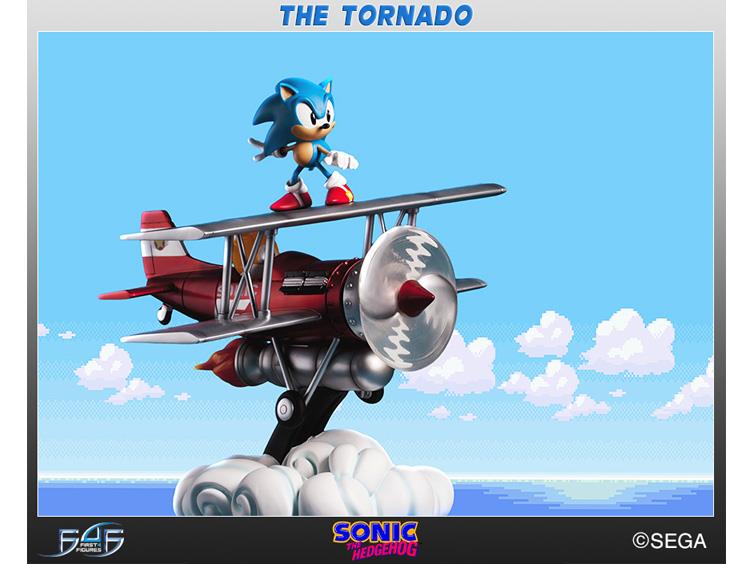 First 4 Figures is proud to present The Tornado Diorama: Capturing the final climactic moments as Sonic and Tails chase after Robotnik at the end of Sonic the Hedgehog 2. Tails pilots the trusty red bi-plane “The Tornado” whilst Sonic rides the wings high above the clouds.

In the exclusive version of "The Tornado" Diorama the rocket booster below the plane is engaged with full effect as it flashes with the inclusion of LEDs. Made of high-quality polystone resin.

Highly limited to 425 pieces worldwide.

Ap