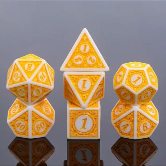 A 7 pcs Polyhedral dice set used for Dungeons and Dragons, MTG , RPG Games etc. The dice included are 1- D4,1- D6,1- D8,1- D10,1- D00,1- D12, and 1- D20