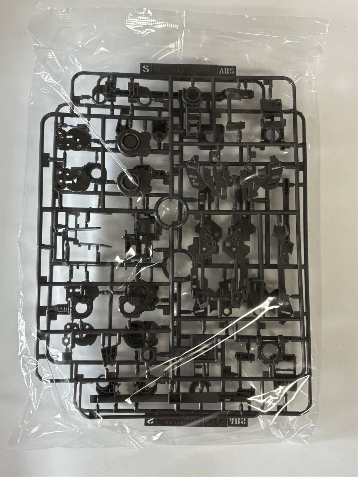 Looking for specific replacement parts for your Gundam model kit? This listing is for replacement runners only, not a full kit. Perfect for custom modelers sourcing spare parts, builders who lost or broke a piece during assembly, and repairing incomplete kits or secondhand builds.

You will receive:
Two S Runners from the Bandai Wing Gundam Zero Endless Waltz Ver. Master Grade MG 1/100 kit.

Important Details:

Included: Two S Runners only (no other runners, manual, or original box).

Condition: Unused part