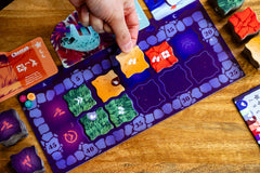 Capstone Games: Night at the Zoo